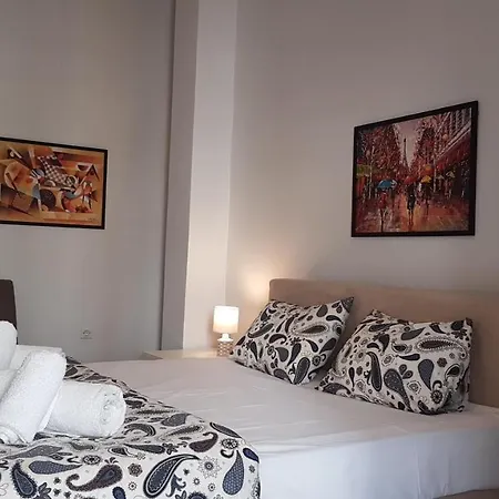 Apartment Palette Chocolate - Center, 6 Bd, 3 Bath Athens